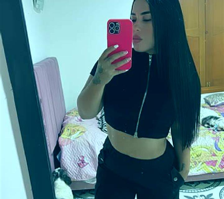 Camila Saavedra escort