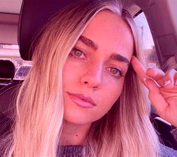 Emilia Puyehue escort