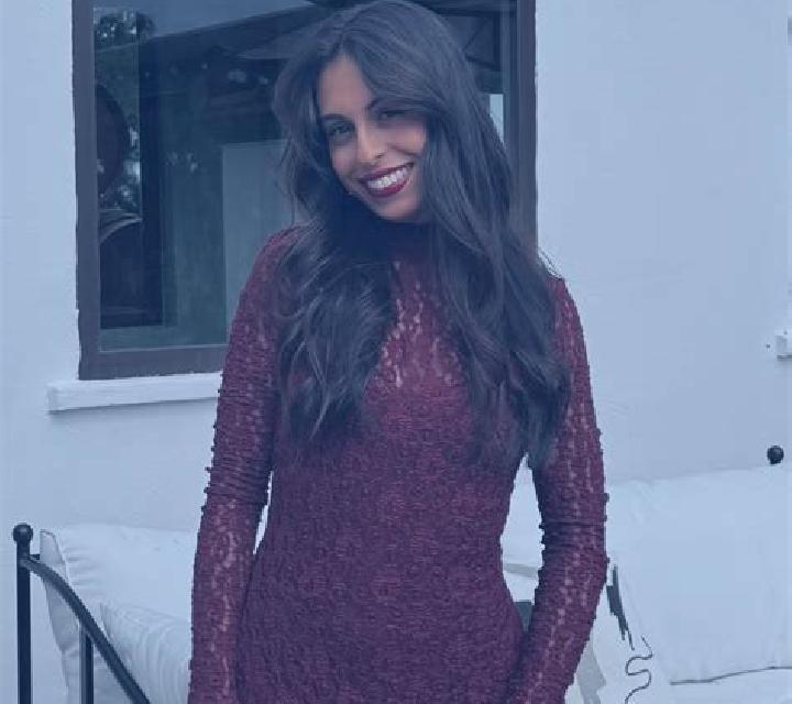 Martina 2 Llaillay escort