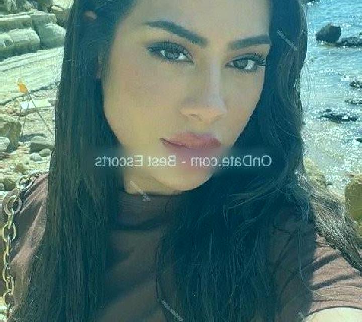 Ámbar Santiago escort