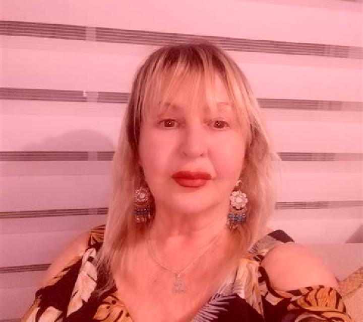 Valentina Baquedano escort